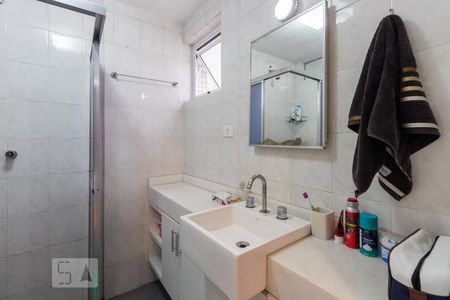 Banheiro da Suite de apartamento para alugar com 3 quartos, 90m² em Moema, São Paulo