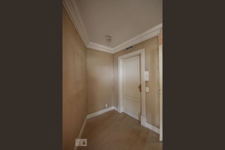 Hall de Entrada de apartamento para alugar com 4 quartos, 300m² em Vila Suzana, São Paulo