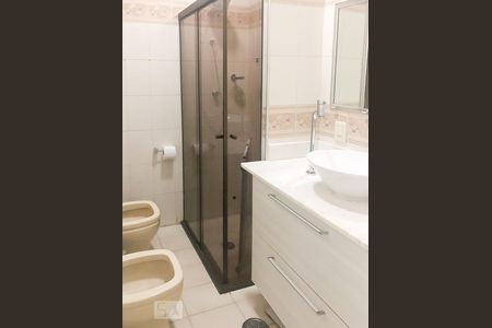 Banheiro  de casa à venda com 5 quartos, 180m² em Jardim Brasil (zona Sul), São Paulo