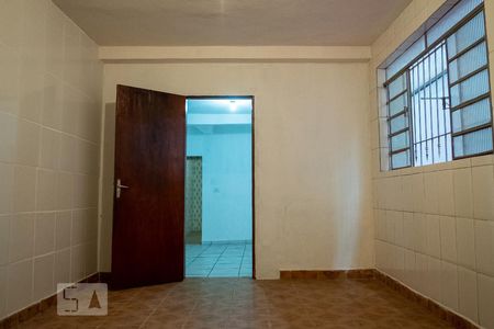 Quarto de casa para alugar com 1 quarto, 50m² em Jardim Ângela (zona Leste), São Paulo