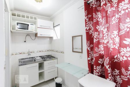 Cozinha de kitnet/studio para alugar com 1 quarto, 14m² em Cidade Vargas, São Paulo