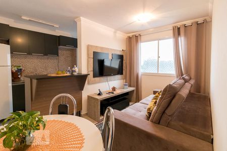 Sala de apartamento para alugar com 2 quartos, 44m² em Jardim Las Vegas, Guarulhos