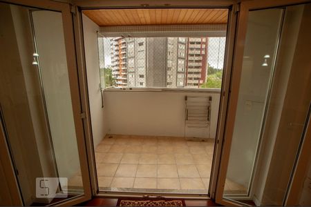 Sala de apartamento para alugar com 3 quartos, 101m² em Cabral, Curitiba