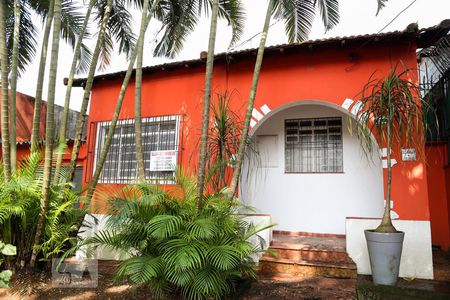 Fachada de casa à venda com 3 quartos, 250m² em Cidade Vargas, São Paulo