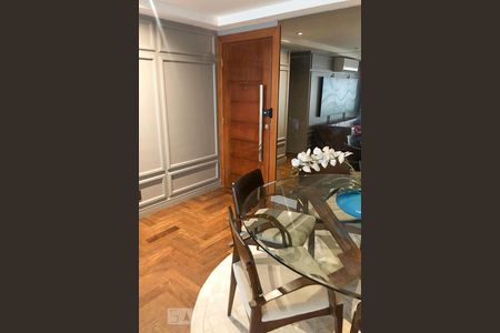 Apartamento à venda com 204m², 5 quartos e 4 vagasSala