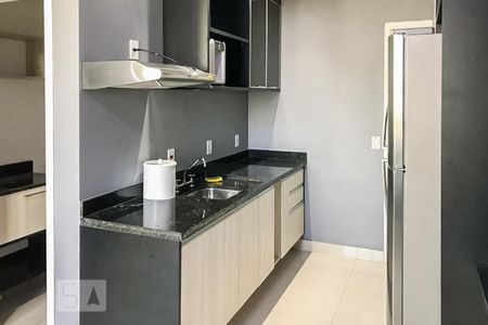 Cozinha de kitnet/studio para alugar com 1 quarto, 27m² em Bethaville I, Barueri