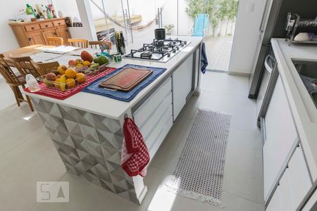 Cozinha de casa à venda com 3 quartos, 177m² em Vila Firmiano Pinto, São Paulo