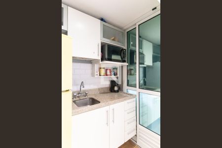 Cozinha de apartamento para alugar com 1 quarto, 60m² em Vila Nova Conceição, São Paulo