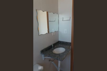 Banheiro de apartamento para alugar com 2 quartos, 45m² em Cruzeiro, São José dos Pinhais