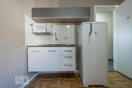 Cozinha de kitnet/studio para alugar com 1 quarto, 18m² em Jardim Cidália, São Paulo