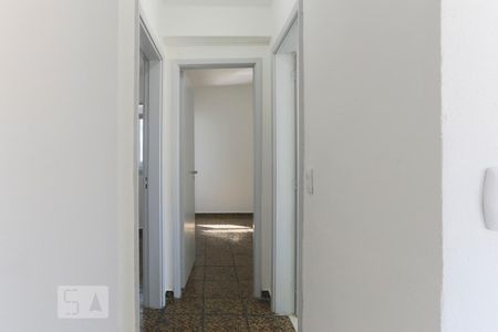 Corredor de apartamento para alugar com 2 quartos, 70m² em Paraíso, São Paulo