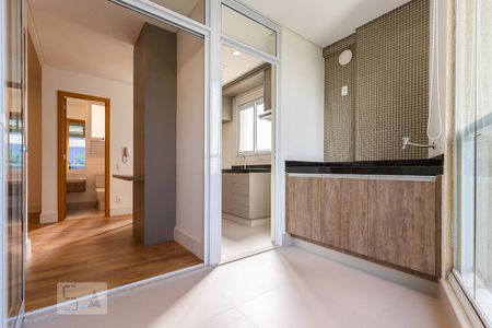 Varanda de apartamento à venda com 1 quarto, 51m² em Cambuí, Campinas