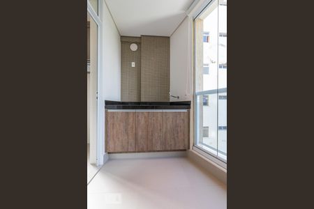 Varanda de apartamento à venda com 1 quarto, 51m² em Cambuí, Campinas