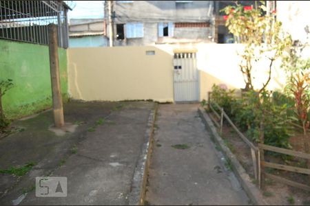 Quintal de casa para alugar com 1 quarto, 50m² em Cidade Domitila, São Paulo