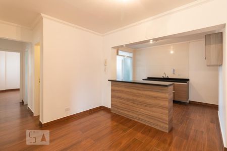 Sala de apartamento para alugar com 3 quartos, 75m² em Moema, São Paulo