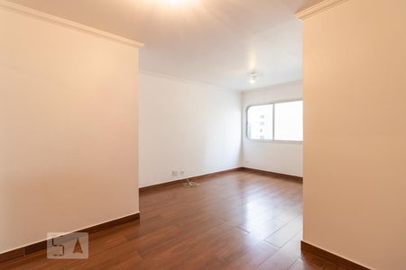 Sala de apartamento para alugar com 3 quartos, 75m² em Moema, São Paulo