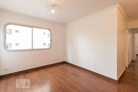 Sala de apartamento para alugar com 3 quartos, 75m² em Moema, São Paulo