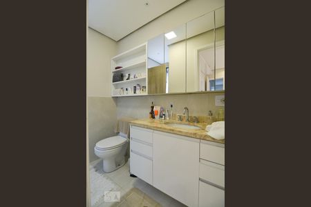 Apartamento à venda com 98m², 2 quartos e 2 vagas Apartamento à venda com 98m², 2 quartos e 2 vagasBanheiro da Suíte 2