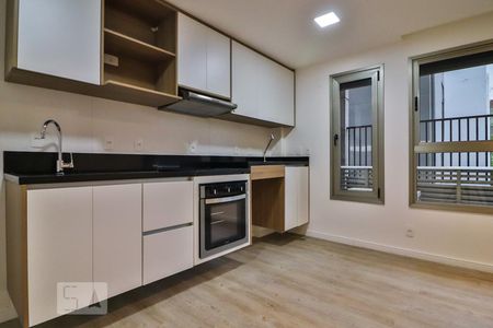 Cozinha de apartamento para alugar com 1 quarto, 51m² em Vila Madalena, São Paulo