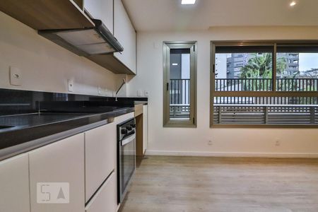 Cozinha de apartamento para alugar com 1 quarto, 51m² em Vila Madalena, São Paulo