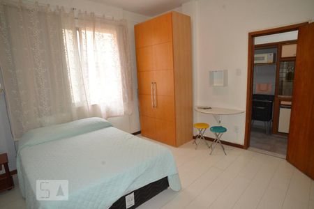 Quarto de kitnet/studio para alugar com 1 quarto, 27m² em Copacabana, Rio de Janeiro