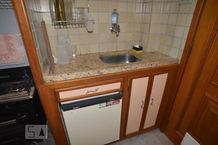 Cozinha de kitnet/studio para alugar com 1 quarto, 27m² em Copacabana, Rio de Janeiro