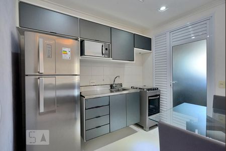 Cozinha de apartamento à venda com 1 quarto, 50m² em Vila Anglo Brasileira, São Paulo