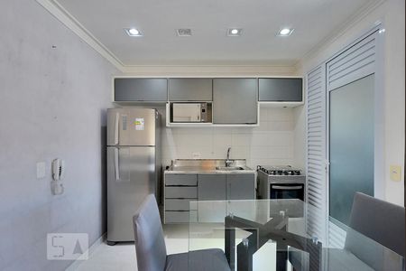 Cozinha de apartamento à venda com 1 quarto, 50m² em Vila Anglo Brasileira, São Paulo