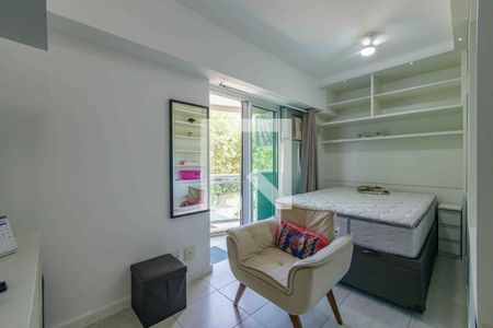 Suíte de apartamento à venda com 2 quartos, 71m² em Barra da Tijuca, Rio de Janeiro