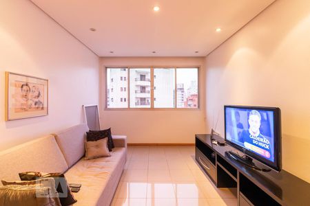 Sala de apartamento para alugar com 3 quartos, 100m² em Moema, São Paulo