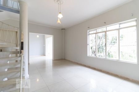 Sala de casa à venda com 3 quartos, 130m² em Vila Deodoro, São Paulo