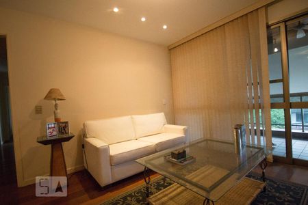 Apartamento para alugar com 135m², 3 quartos e 2 vagasSala