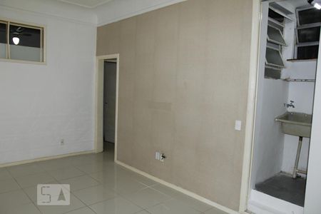 Sala de apartamento para alugar com 1 quarto, 35m² em Botafogo, Rio de Janeiro