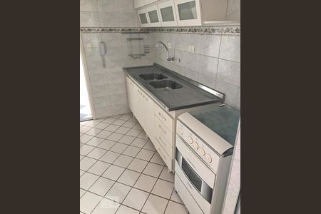 Cozinha de apartamento para alugar com 3 quartos, 80m² em Vila Aurora (zona Norte), São Paulo