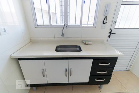 Detalhe cozinha de apartamento para alugar com 1 quarto, 35m² em Vila Sílvia, São Paulo