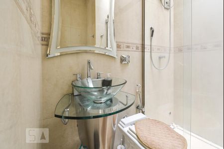 Banheiro de casa de condomínio para alugar com 2 quartos, 99m² em Nova Petrópolis, São Bernardo do Campo