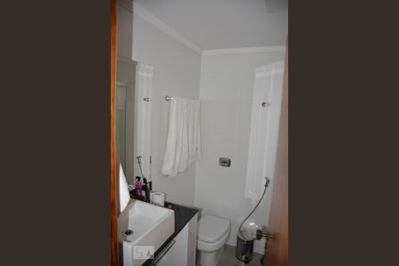 Apartamento para alugar com 144m², 4 quartos e 2 vagas Apartamento para alugar com 144m², 4 quartos e 2 vagasBanheiro 1