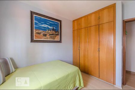 Apartamento para alugar com 144m², 4 quartos e 2 vagas Apartamento para alugar com 144m², 4 quartos e 2 vagasQuarto 2