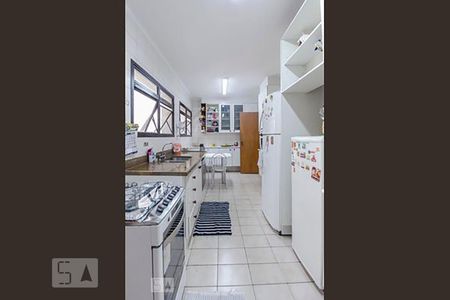 Apartamento para alugar com 144m², 4 quartos e 2 vagas Apartamento para alugar com 144m², 4 quartos e 2 vagasCozinha