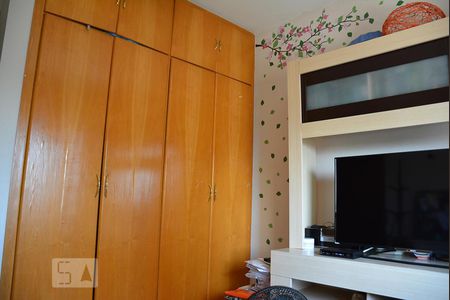 Apartamento para alugar com 144m², 4 quartos e 2 vagas Apartamento para alugar com 144m², 4 quartos e 2 vagasQuarto 2