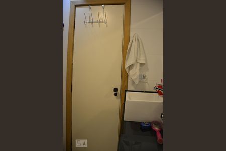 Apartamento para alugar com 144m², 4 quartos e 2 vagas Apartamento para alugar com 144m², 4 quartos e 2 vagasBanheiro 1