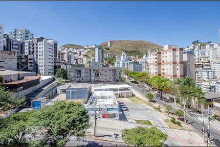 Apartamento para alugar com 3 quartos, 137m² em Buritis, Belo Horizonte