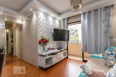 Sala de apartamento para alugar com 3 quartos, 58m² em Vila Carmosina, São Paulo