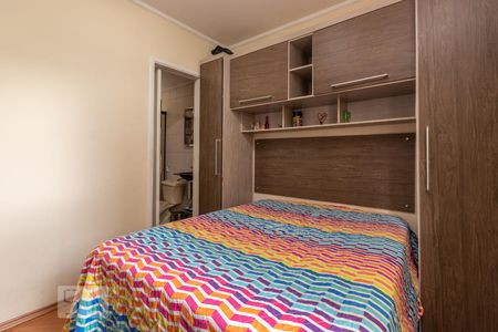 Suíte  de apartamento para alugar com 3 quartos, 58m² em Vila Carmosina, São Paulo