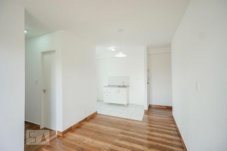 Sala de apartamento para alugar com 2 quartos, 45m² em Vila Antonieta, São Paulo