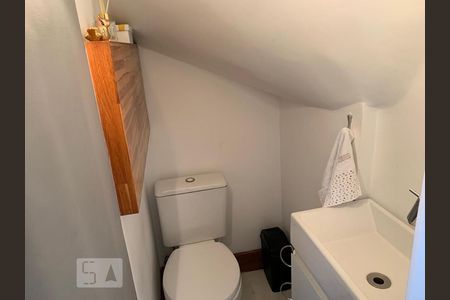 Lavabo de casa de condomínio à venda com 2 quartos, 115m² em Vila Brasílio Machado, São Paulo