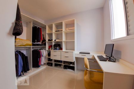 Closet/Escritório de apartamento para alugar com 2 quartos, 52m² em Humaitá, Porto Alegre