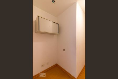 Corredor de apartamento para alugar com 2 quartos, 50m² em Vila Endres, Guarulhos