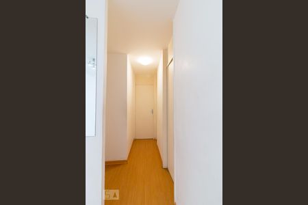 Corredor de apartamento para alugar com 2 quartos, 50m² em Vila Endres, Guarulhos