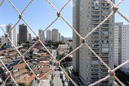 Vista de apartamento à venda com 2 quartos, 56m² em Vila Bertioga, São Paulo
